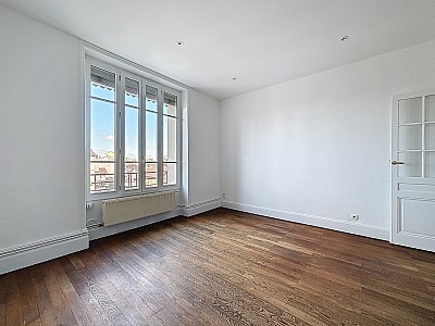 APPARTEMENT T3 A LOUER - LYON 3EME ARRONDISSEMENT - 75.16 m2 - 1�290�&euro; charges comprises par mois