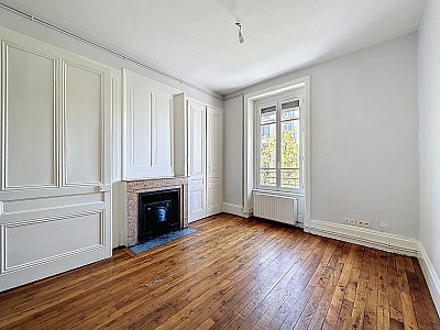 APPARTEMENT T3 A LOUER - LYON 3EME ARRONDISSEMENT - 60.8 m2 - 851 € charges comprises par mois