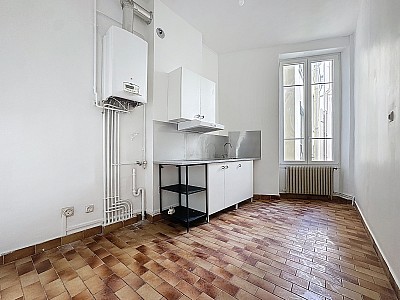 APPARTEMENT T3 A LOUER - LYON 6EME ARRONDISSEMENT - 88.83 m2 - 1080€ charges comprises par mois