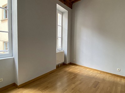 APPARTEMENT T3 A LOUER - LYON 7EME ARRONDISSEMENT - 61.5 m2 - 842€ charges comprises par mois