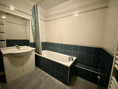 APPARTEMENT T3 A LOUER - LYON 7EME ARRONDISSEMENT - 61.5 m2 - 842€ charges comprises par mois