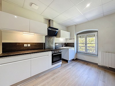 APPARTEMENT T3 A LOUER - LYON 7EME ARRONDISSEMENT - 90.04 m2 - 1353€ charges comprises par mois