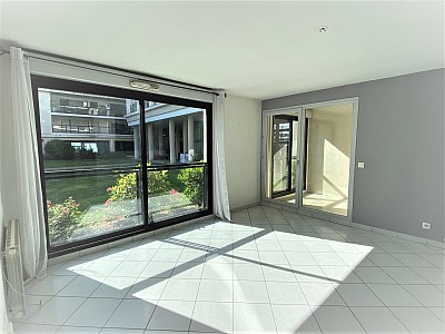 APPARTEMENT T3 A LOUER - LYON 7EME ARRONDISSEMENT - 66.55 m2 - 1 066 € charges comprises par mois