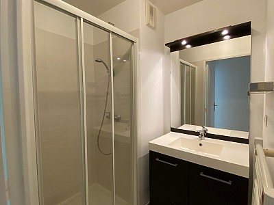 APPARTEMENT T3 A LOUER - LYON 7EME ARRONDISSEMENT - 66.55 m2 - 1 066 € charges comprises par mois