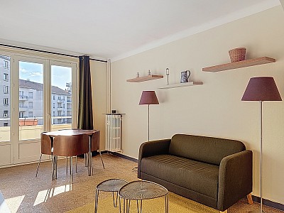 APPARTEMENT T3 A LOUER - LYON 7EME ARRONDISSEMENT - 54.8 m2 - 930�&euro; charges comprises par mois