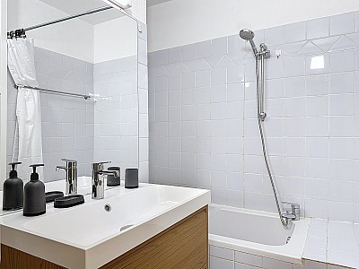 APPARTEMENT T3 A LOUER - LYON 7EME ARRONDISSEMENT - 54.8 m2 - 930�&euro; charges comprises par mois