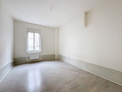 APPARTEMENT T3 A LOUER - LYON 7EME ARRONDISSEMENT - 73.96 m2 - 1�000�&euro; charges comprises par mois