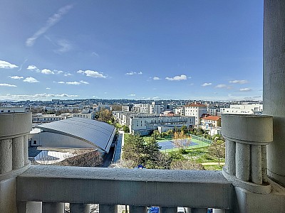 APPARTEMENT T3 A LOUER - LYON 7EME ARRONDISSEMENT - 61.78 m2 - 1 230 &euro; charges comprises par mois