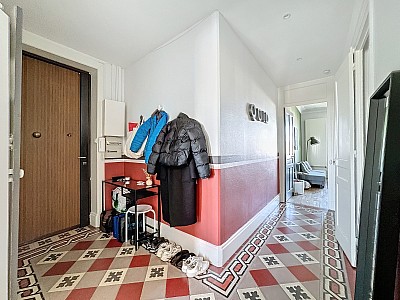 APPARTEMENT T3 A LOUER - LYON 7EME ARRONDISSEMENT - 61.78 m2 - 1 230 &euro; charges comprises par mois