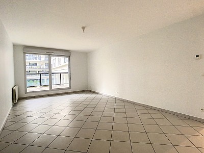 APPARTEMENT T3 A LOUER - LYON 7EME ARRONDISSEMENT - 72.55 m2 - 1 238 € charges comprises par mois
