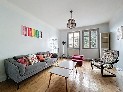 APPARTEMENT T3 A LOUER - LYON 8EME ARRONDISSEMENT - 76.7 m2 - 1 295 € charges comprises par mois