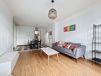 APPARTEMENT T3 A LOUER - LYON 8EME ARRONDISSEMENT - 76.7 m2 - 1 295 € charges comprises par mois