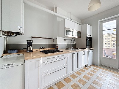 APPARTEMENT T3 A LOUER - LYON 8EME ARRONDISSEMENT - 76.7 m2 - 1 295 € charges comprises par mois