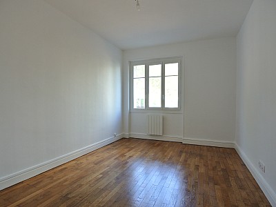 APPARTEMENT T3 A LOUER - LYON 8EME ARRONDISSEMENT - 66.52 m2 - 934 € charges comprises par mois