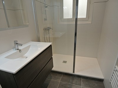APPARTEMENT T3 A LOUER - LYON 8EME ARRONDISSEMENT - 66.52 m2 - 934 € charges comprises par mois