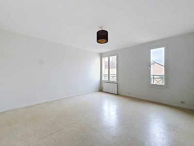 APPARTEMENT T3 A LOUER - ST GENIS LAVAL - 64.7 m2 - 804,19 € charges comprises par mois