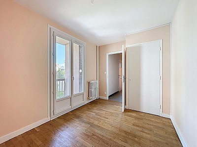 APPARTEMENT T3 A LOUER - TASSIN LA DEMI LUNE - 71.97 m2 - 1110€ charges comprises par mois