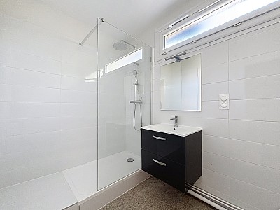 APPARTEMENT T3 A LOUER - TASSIN LA DEMI LUNE - 71.97 m2 - 1110€ charges comprises par mois