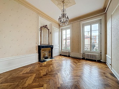 APPARTEMENT T3 A LOUER - VILLEURBANNE - 79.15 m2 - 860€ charges comprises par mois