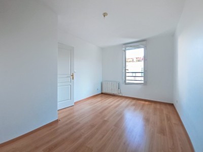 APPARTEMENT T3 A VENDRE - BRON - 73 m2 - 270000€