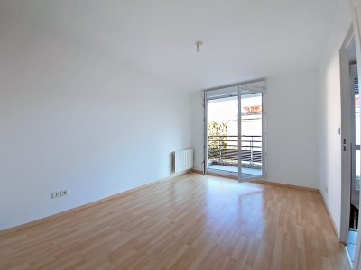 APPARTEMENT T3 A VENDRE - BRON - 74 m2 - 264�000�&euro;