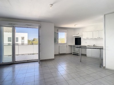 APPARTEMENT T3 - DECINES CHARPIEU - 60 m2 - VENDU