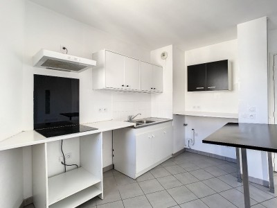 APPARTEMENT T3 - DECINES CHARPIEU - 60 m2 - VENDU
