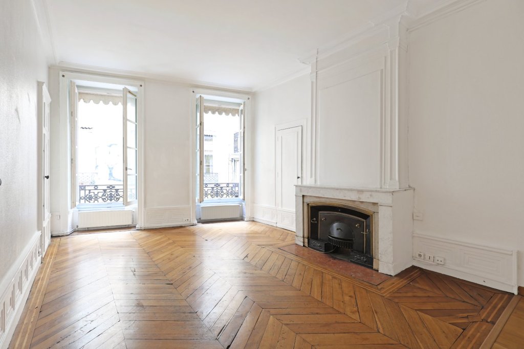 APPARTEMENT T3 - LYON 1ER ARRONDISSEMENT - 72.04 m2 - VENDU
