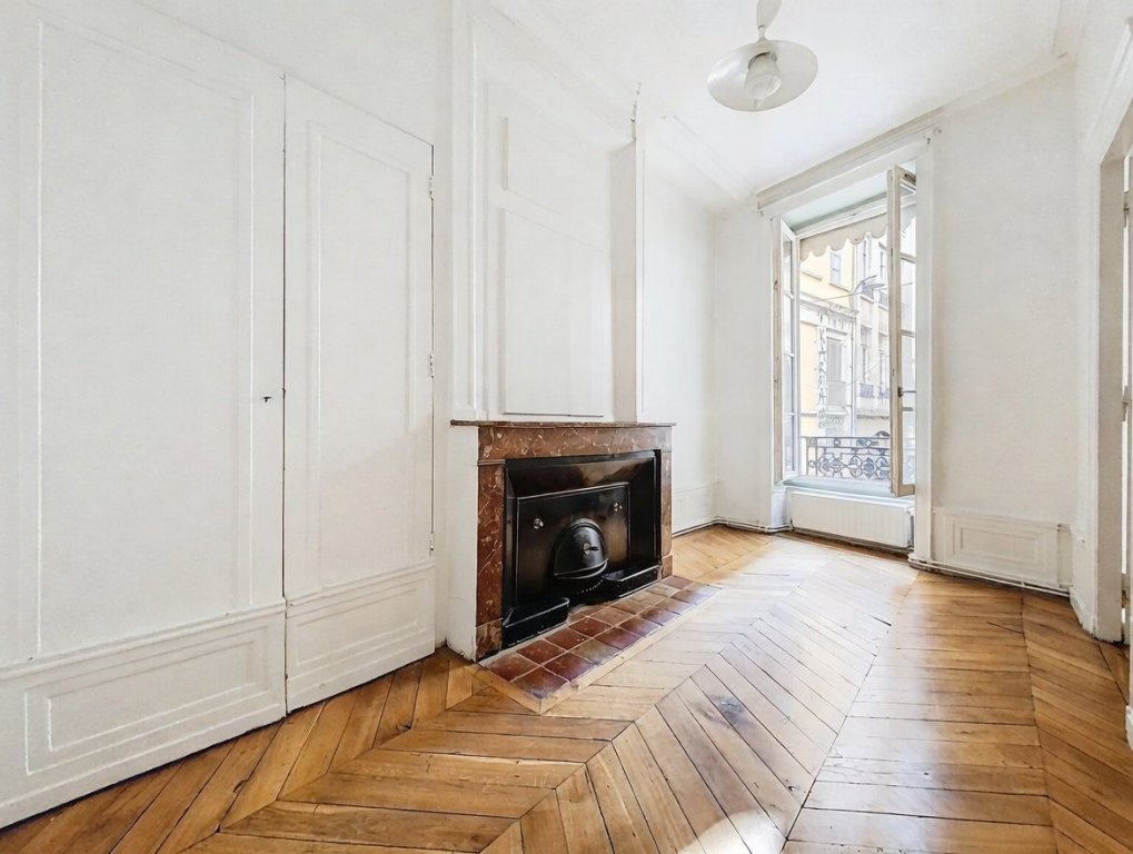 APPARTEMENT T3 - LYON 1ER ARRONDISSEMENT - 72.04 m2 - VENDU