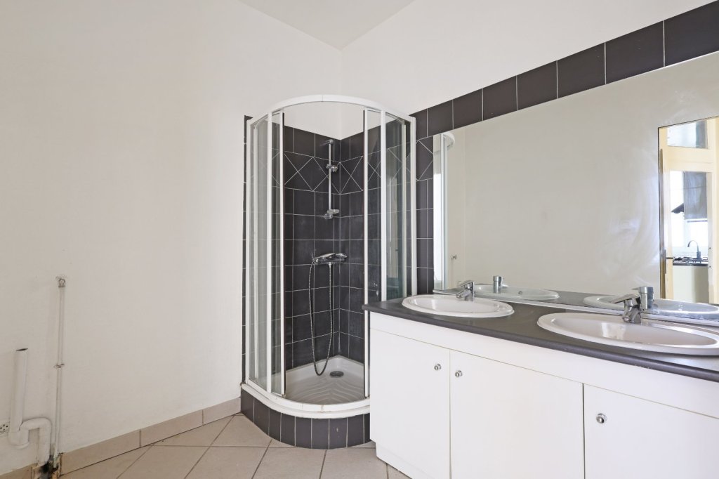 APPARTEMENT T3 - LYON 1ER ARRONDISSEMENT - 72.04 m2 - VENDU