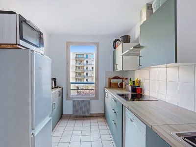 Appartement 3 pices avec balcons - 2 chambres A VENDRE - LYON 3EME ARRONDISSEMENT - 80 m2 - 388000€