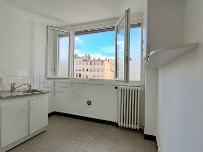APPARTEMENT T3 A VENDRE - LYON 4EME ARRONDISSEMENT - 52 m2 - 195 000 €