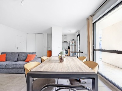 Appartement 3 pices avec terrasse - 2 chambres A VENDRE - LYON 7EME ARRONDISSEMENT - 73 m2 - 345000 €