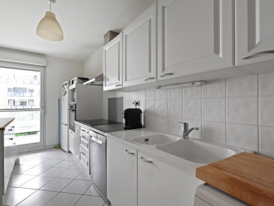 Appartement 3 pi�ces avec terrasse - 2 chambres A VENDRE - LYON 7EME ARRONDISSEMENT - 73 m2 - 325�000�&euro;