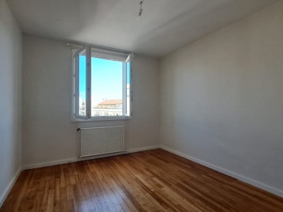 APPARTEMENT T3 A VENDRE - LYON 7EME ARRONDISSEMENT - 70 m2 - 260 000 &euro;
