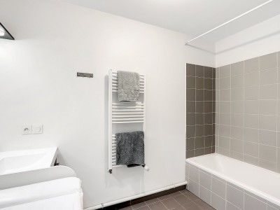 Appartement 3 pices avec loggia - 2 chambres - LYON 8EME ARRONDISSEMENT - 71 m2 - VENDU