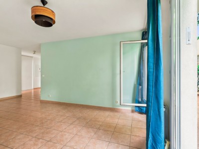 Appartement 3 pièces avec terrasse - 2 chambres A VENDRE - LYON 8EME ARRONDISSEMENT - 72 m2 - 285 000 &euro;