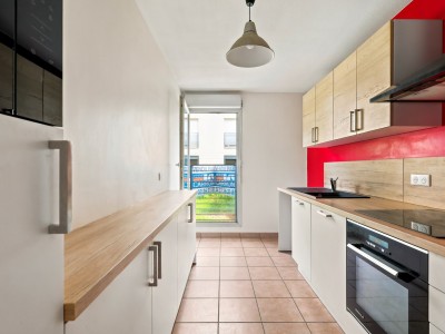 Appartement 3 pièces avec terrasse - 2 chambres A VENDRE - LYON 8EME ARRONDISSEMENT - 72 m2 - 285 000 &euro;