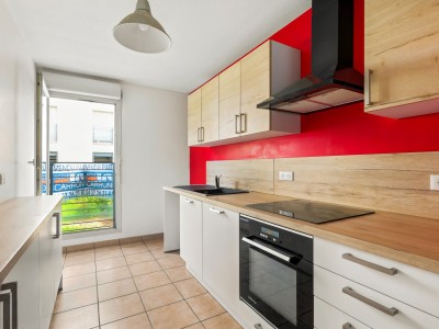 Appartement 3 pièces avec terrasse - 2 chambres A VENDRE - LYON 8EME ARRONDISSEMENT - 72 m2 - 275 000 &euro;