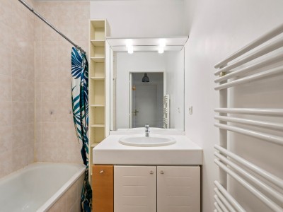 Appartement 3 pièces avec terrasse - 2 chambres A VENDRE - LYON 8EME ARRONDISSEMENT - 72 m2 - 275 000 &euro;