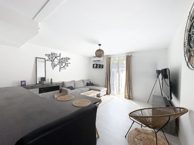 APPARTEMENT T3 A VENDRE - MIRIBEL - 67 m2 - 229000€