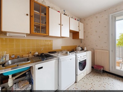 APPARTEMENT T3 A VENDRE - RILLIEUX LA PAPE - 58 m2 - 159999€