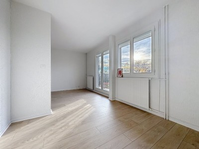 APPARTEMENT T3 A VENDRE - RILLIEUX LA PAPE - 58 m2 - 177 500 €