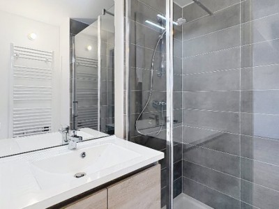 APPARTEMENT T3 A VENDRE - RILLIEUX LA PAPE - 78 m2 - 440 000 €