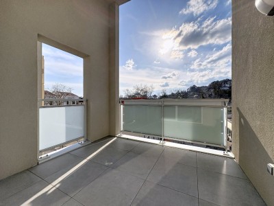 APPARTEMENT T3 A VENDRE - RILLIEUX LA PAPE - 61 m2 - 282 000 €