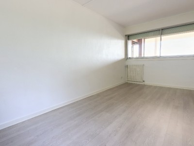 Appartement 3 pices - 59 m - STE FOY LES LYON - 59 m2 - VENDU