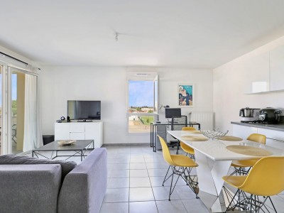 Appartement 3 pièces avec balcon - 2 chambres A VENDRE - VENISSIEUX - 61.19 m2 - 184 000 €