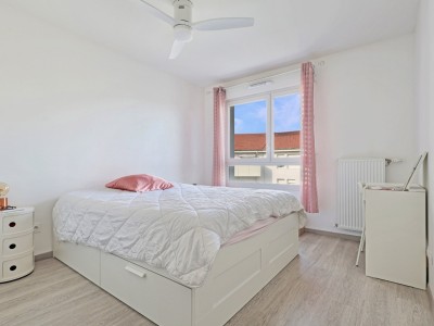 Appartement 3 pièces avec balcon - 2 chambres A VENDRE - VENISSIEUX - 61.19 m2 - 184 000 €
