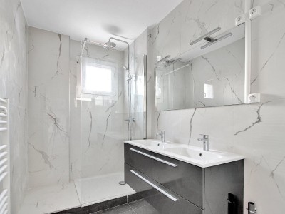 APPARTEMENT T3 A VENDRE - VILLEURBANNE - 67.21 m2 - 246000 €