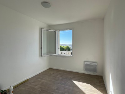 Appartement 3 pices avec balcon - 2 chambres A VENDRE - VILLEURBANNE - 67.77 m2 - 220000€